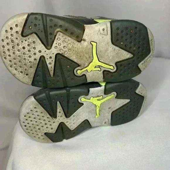 Toddler Nike Air Jordan VI 6 Dark Grey Ultraviolet Wolf Grey Sz 4C Retro - Picture 8 of 9